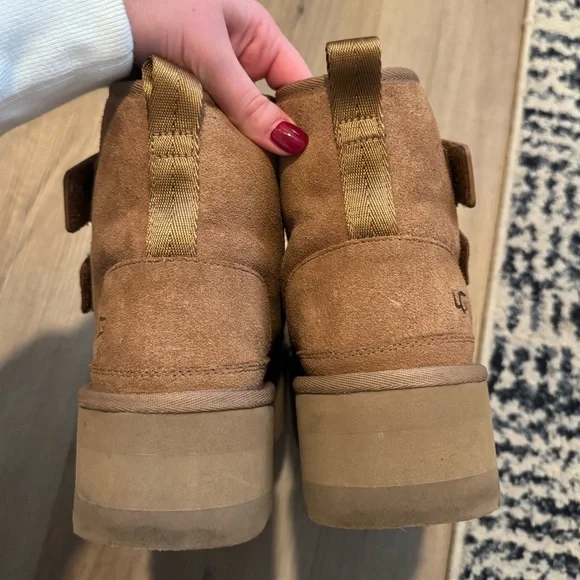 UGG Nuemel Platform Boots - Picture 4 of 7